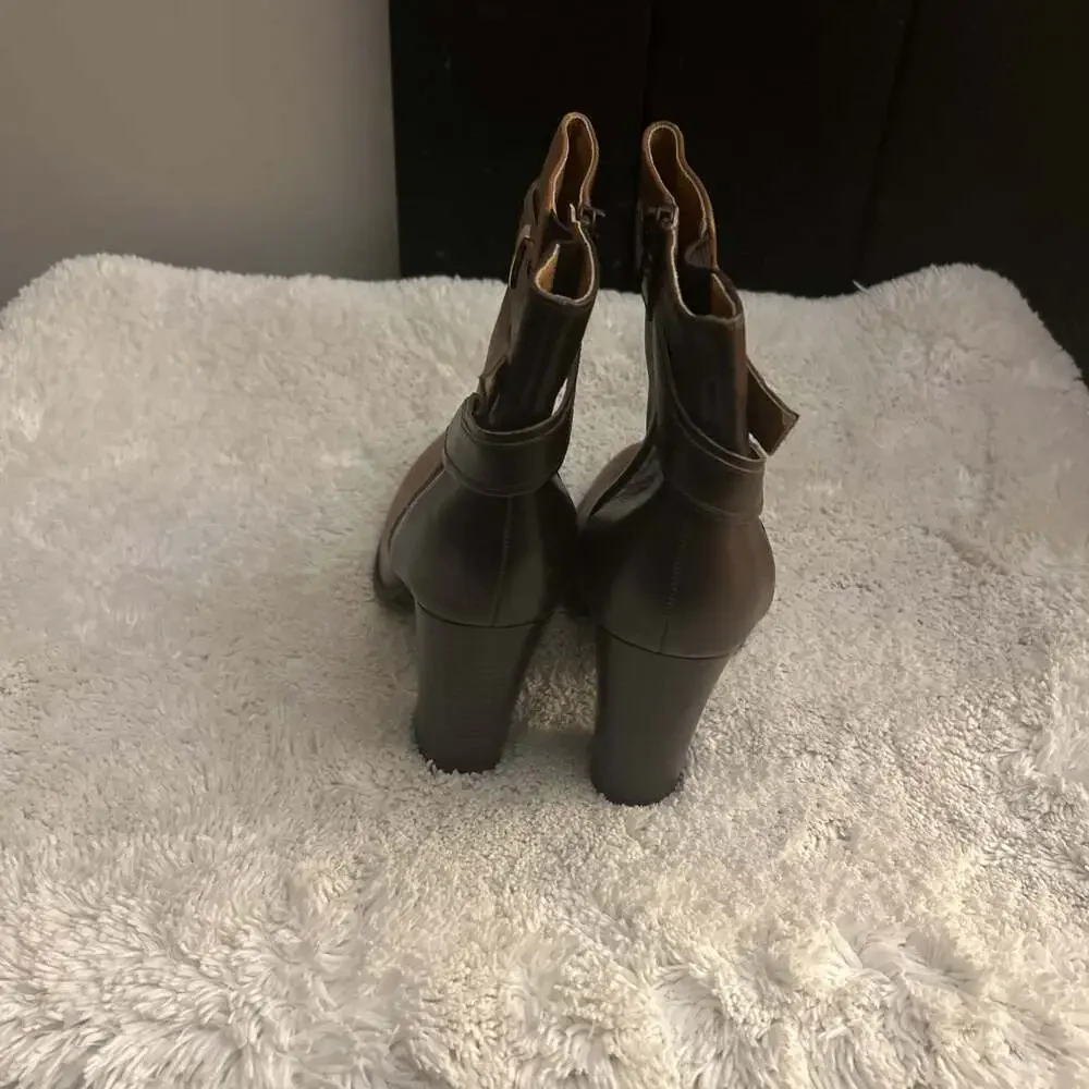Aldo Bergson Two-Tone Brown Leather Block Heel Ankle Bootie - Picture 3 of 4